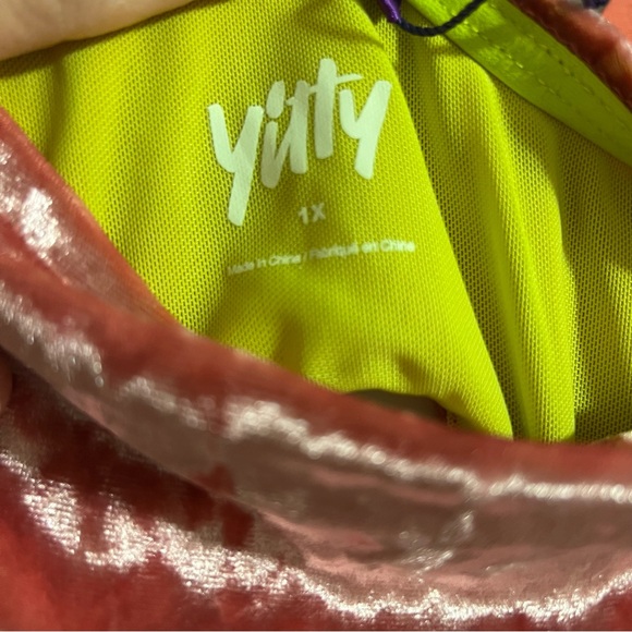 NWT Yitty by Lizzo Fabletics Plusshy Asymmetrical Bodysuit Peach Velvet Size 1X - Picture 3 of 7